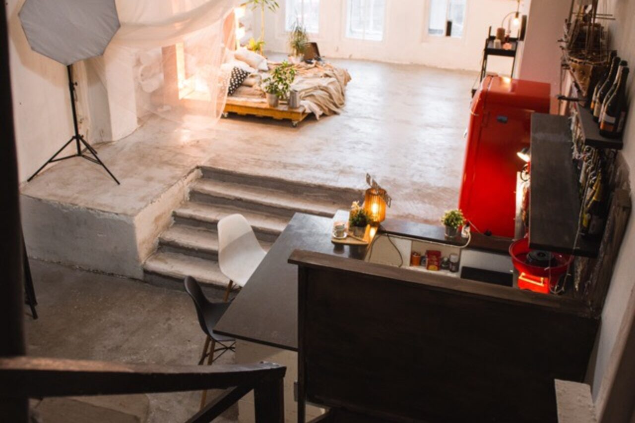 Арендовать Студия Go Home Loft Разноуровневый лофт