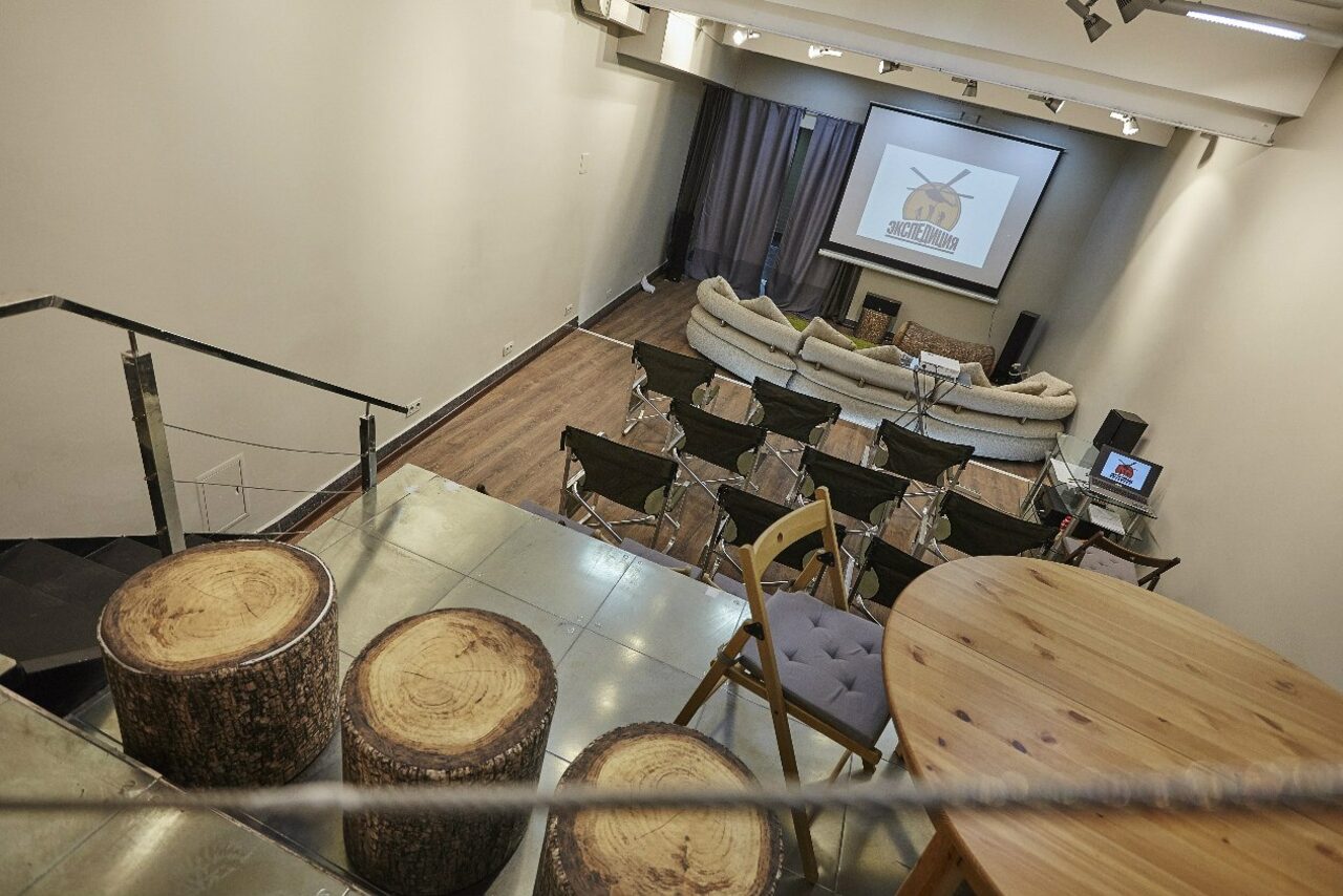 Арендовать Лофт с большим экраном