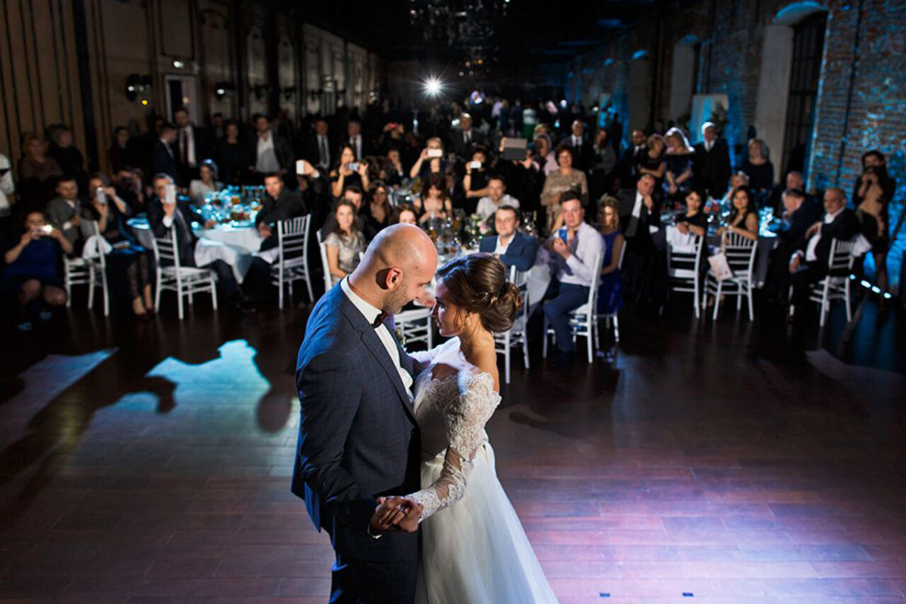 Арендовать Gold&Dance Лофт в каноническом стиле