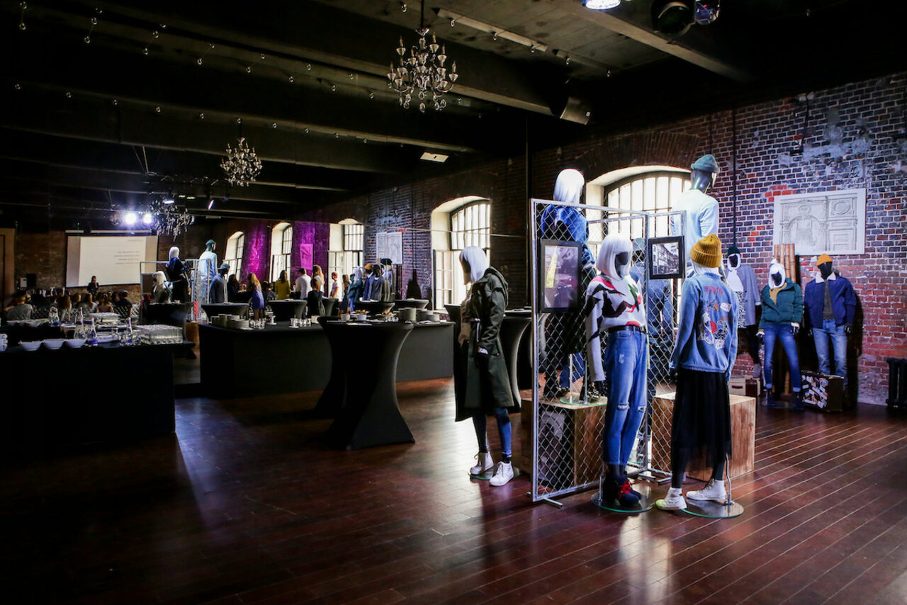 Арендовать Gold&Dance Лофт в каноническом стиле