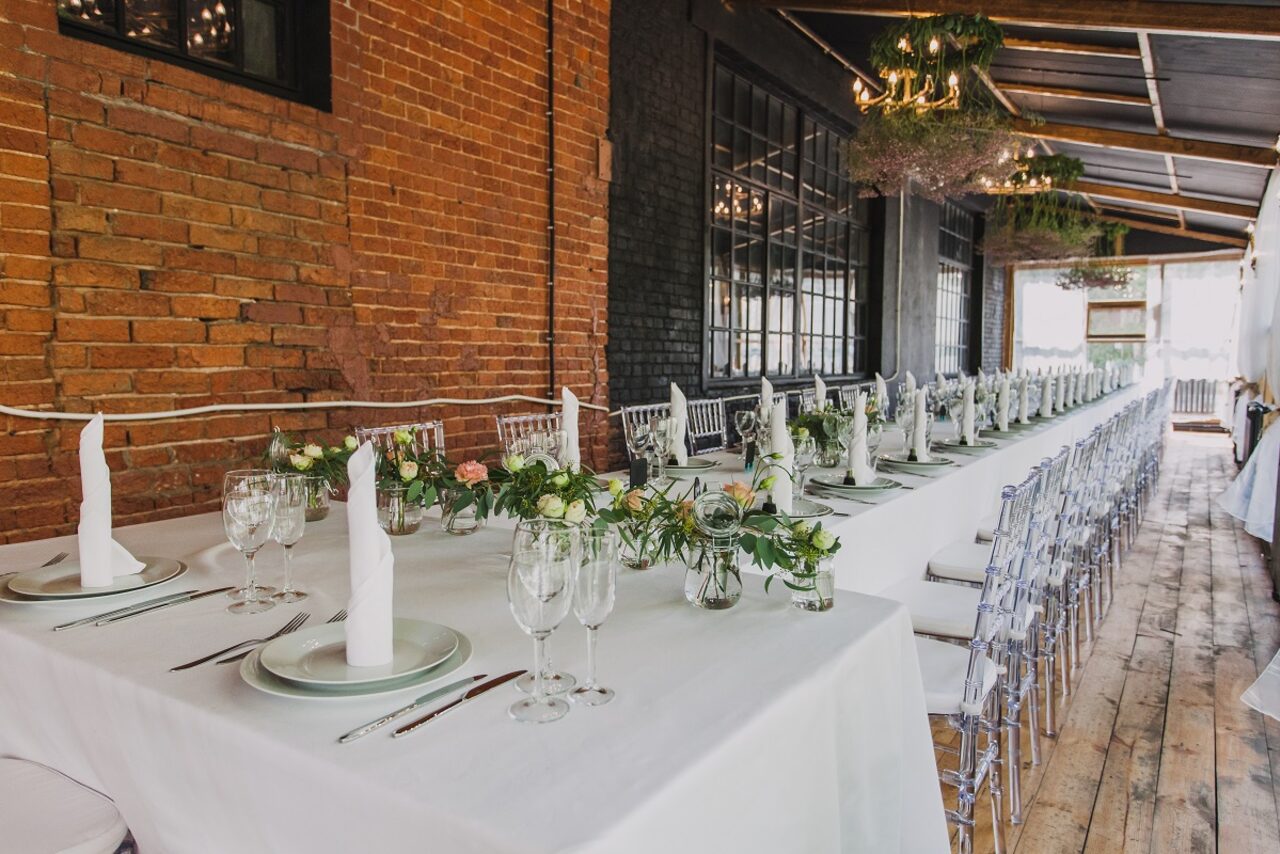 Арендовать Gold&Dance Лофт-пространство со стеклянными стенами