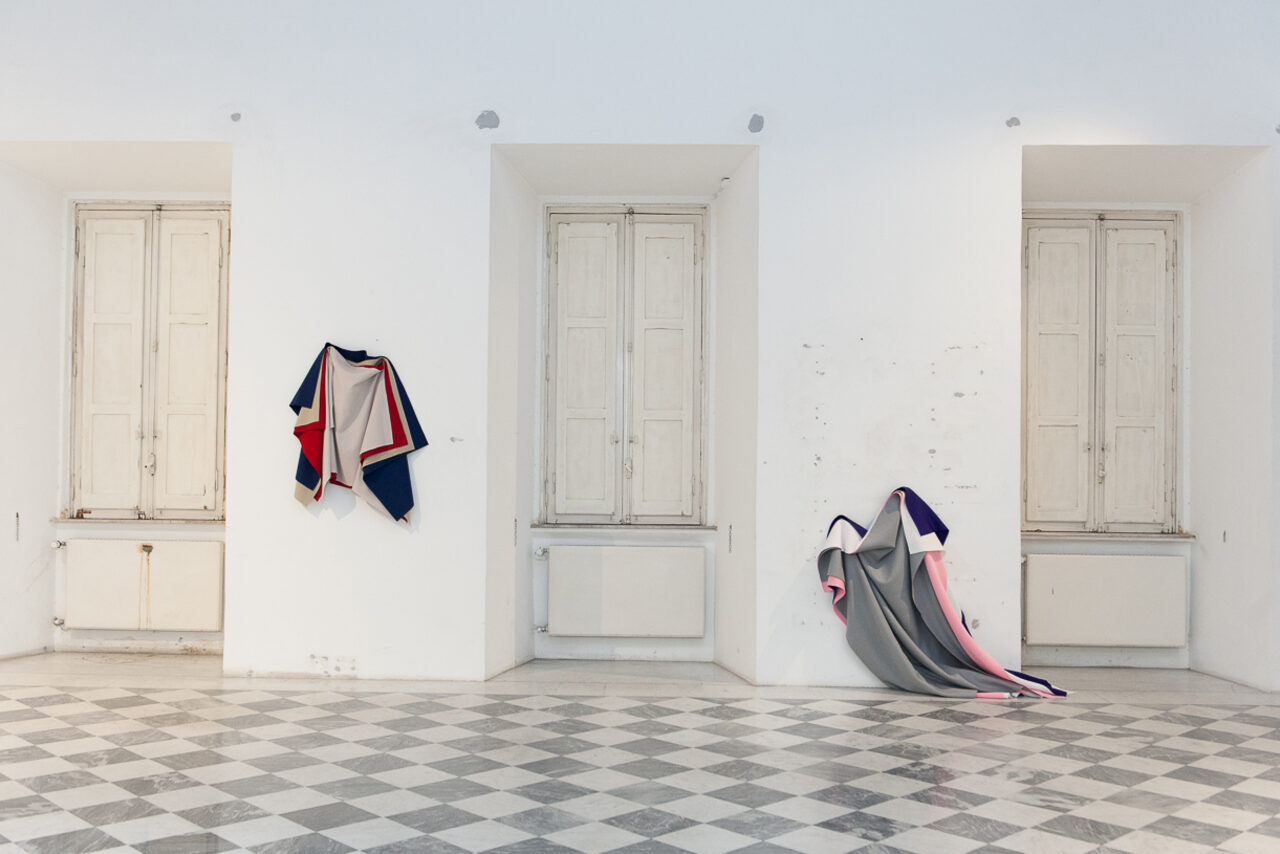 Арендовать Contemporary cluster