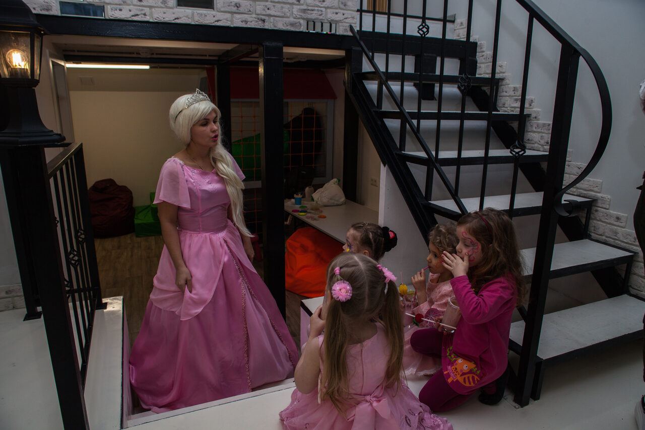 Арендовать Современное пространство 