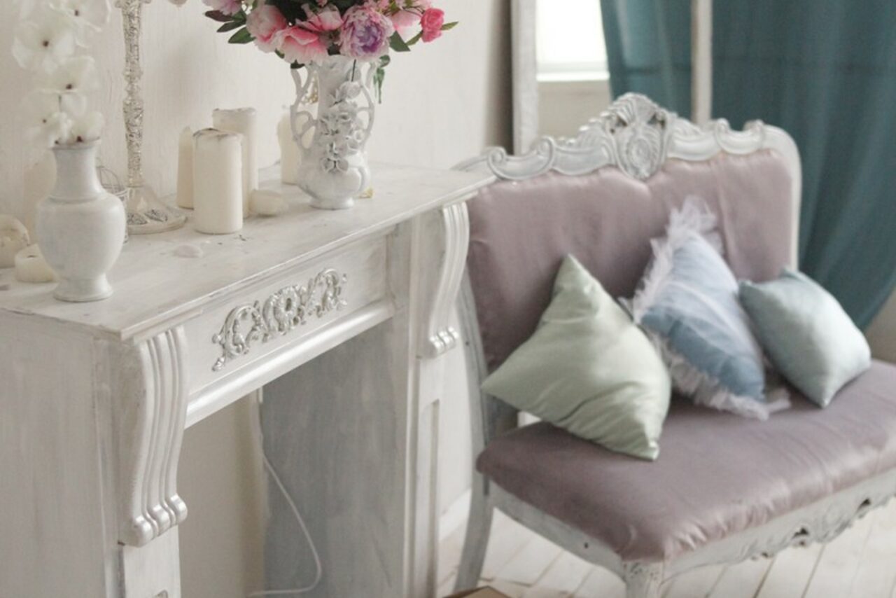 Арендовать Белый лофт с большим окном