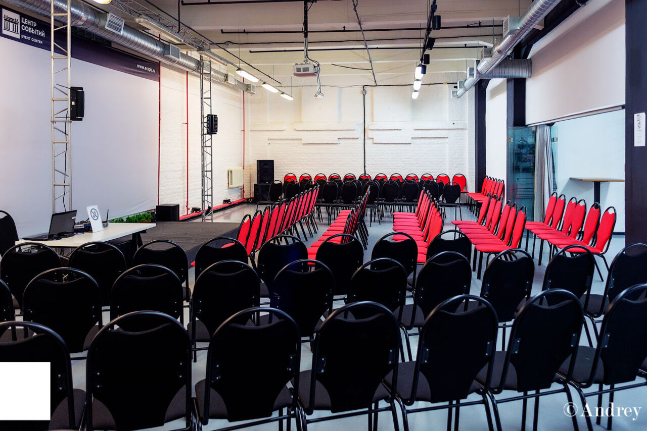 Арендовать White loft for business events 