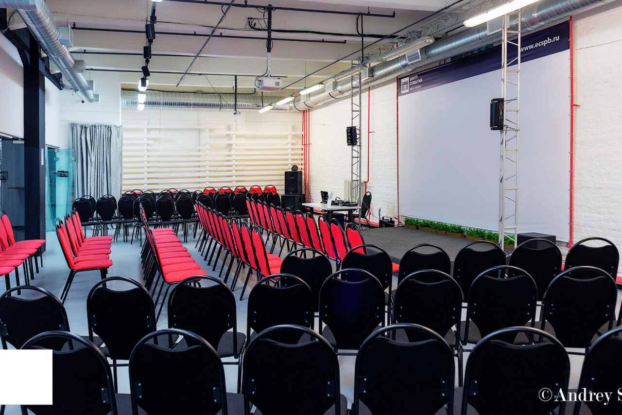Арендовать White loft for business events 