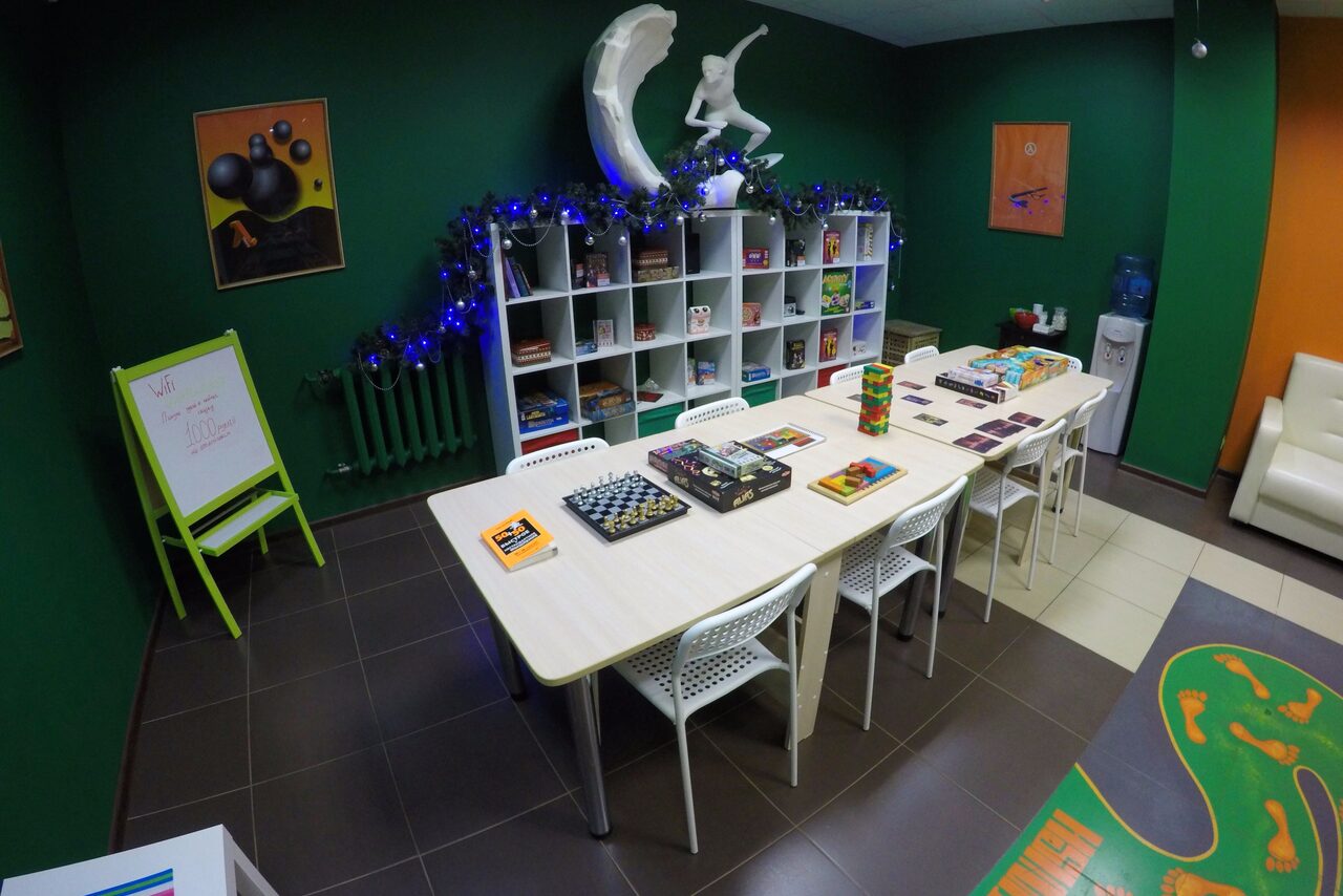 Арендовать Уютный зал для творческих встреч и вечеринок