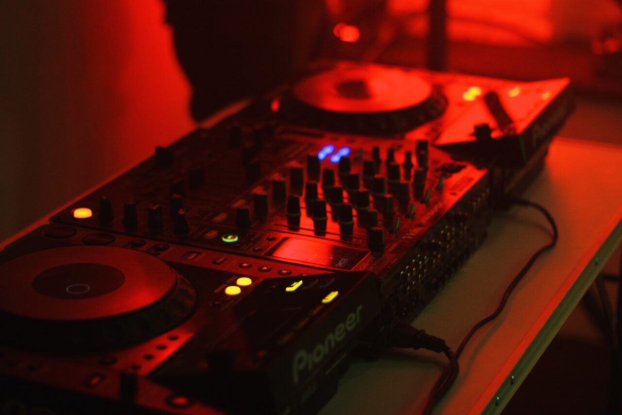 Арендовать PianoLoft. Лофт для праздничных мероприятий