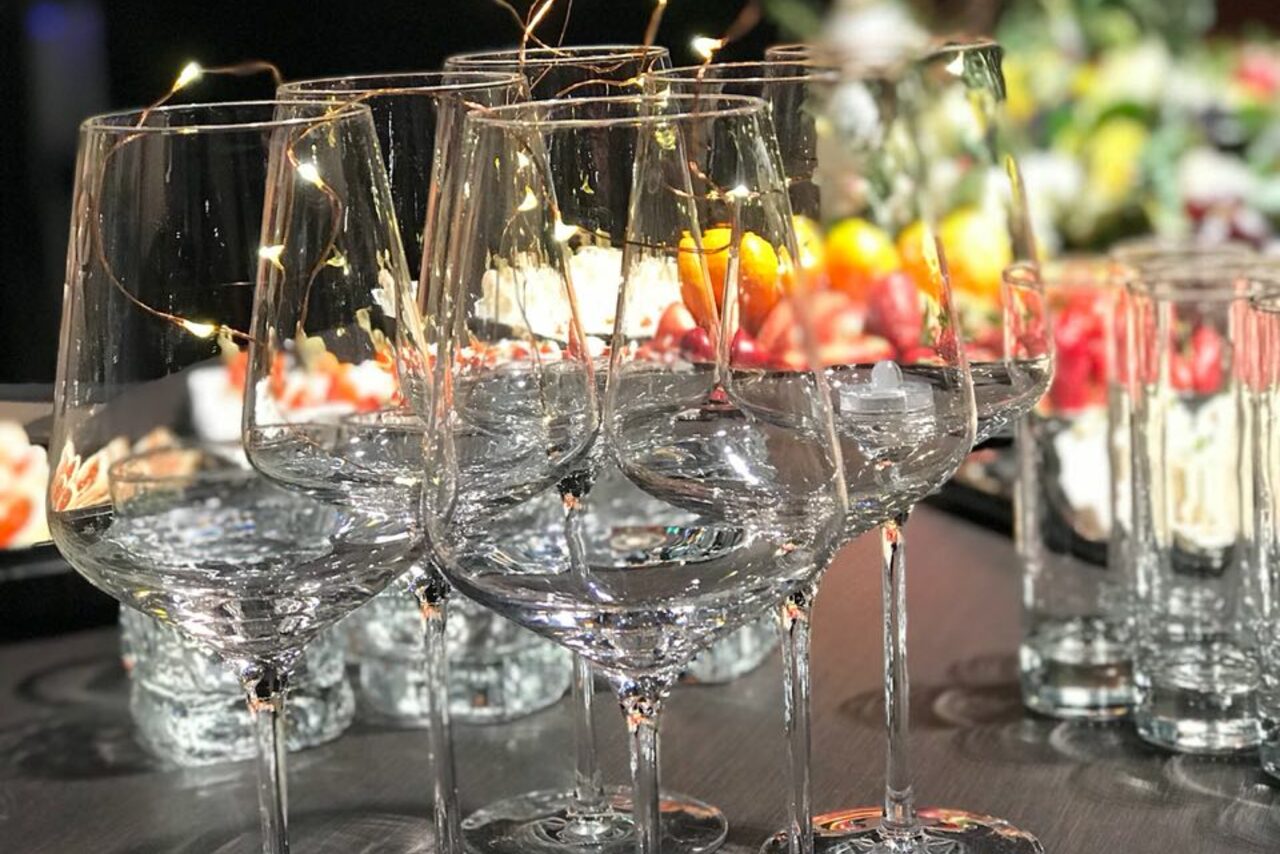 Арендовать Белый лофт для шумных вечеринок