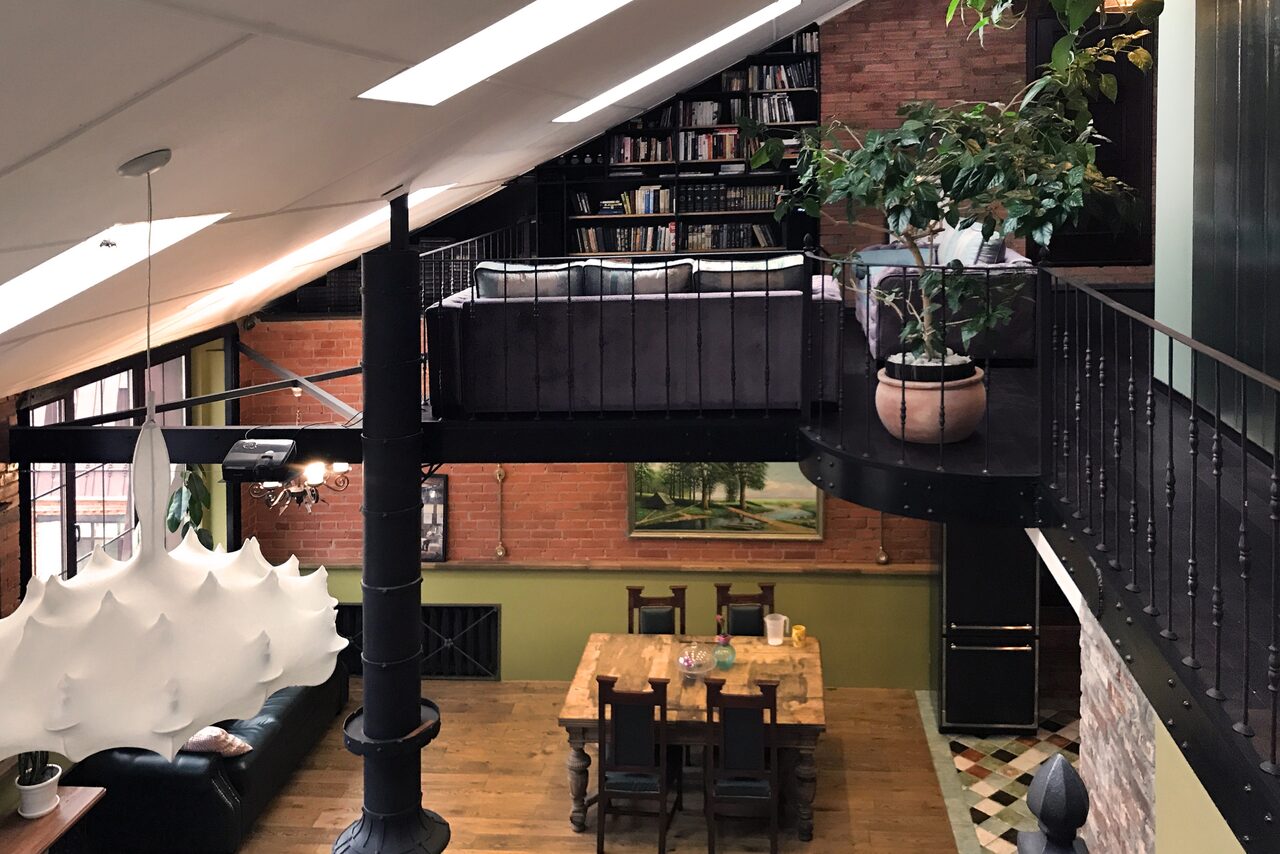 Арендовать Лофт на Духовском(Сдается только под офисы)