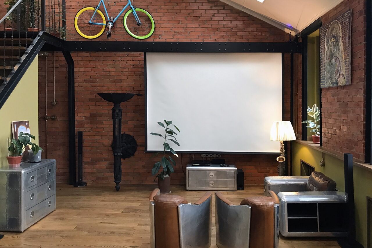 Арендовать Лофт на Духовском(Сдается только под офисы)