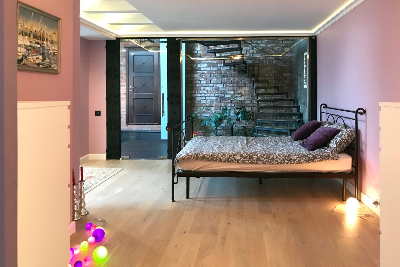 Арендовать Лофт на Духовском(Сдается только под офисы)