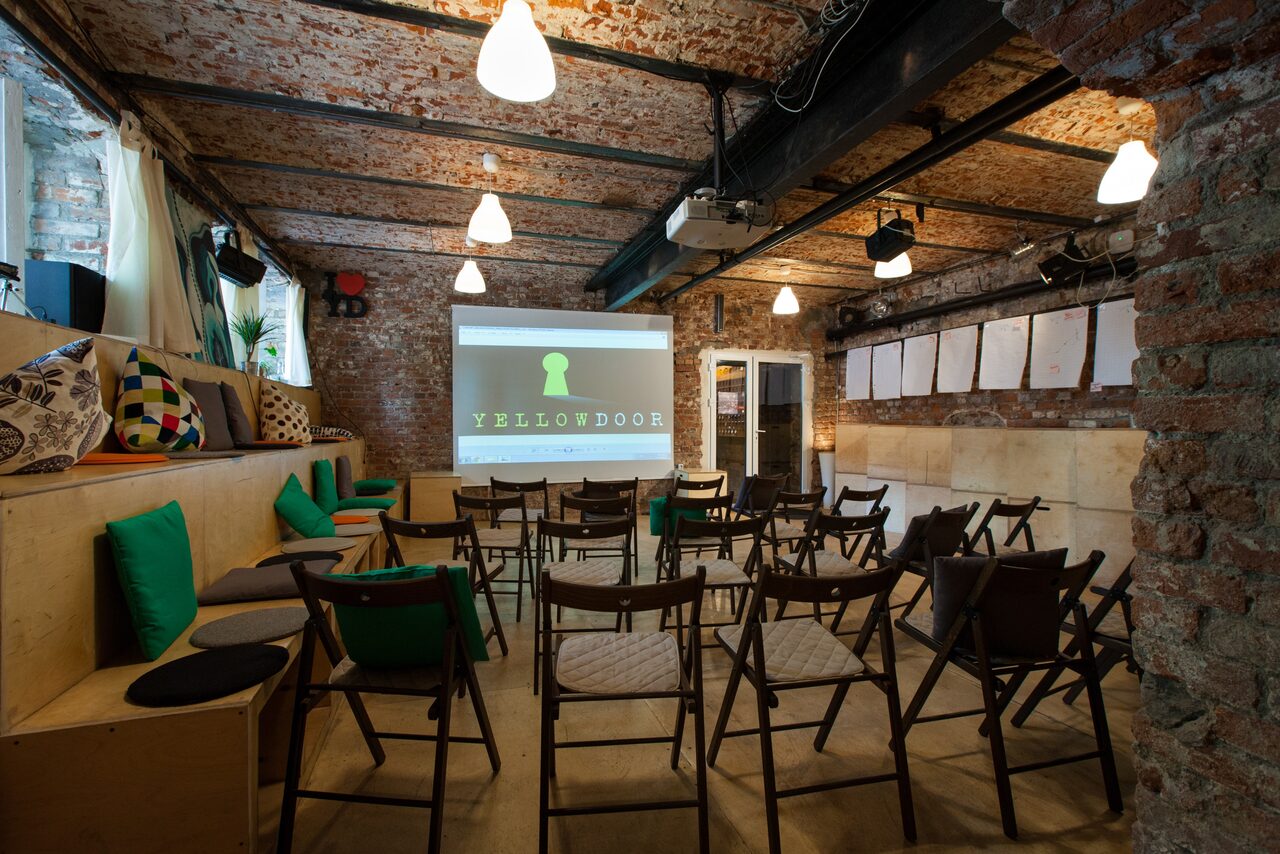 Арендовать Yellow Door