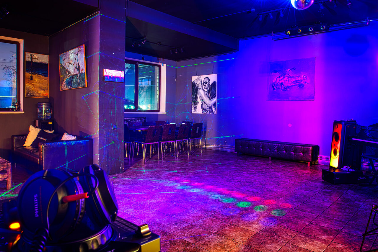 Арендовать Галерея HOT-ART. Трансформируемый арт-лофт