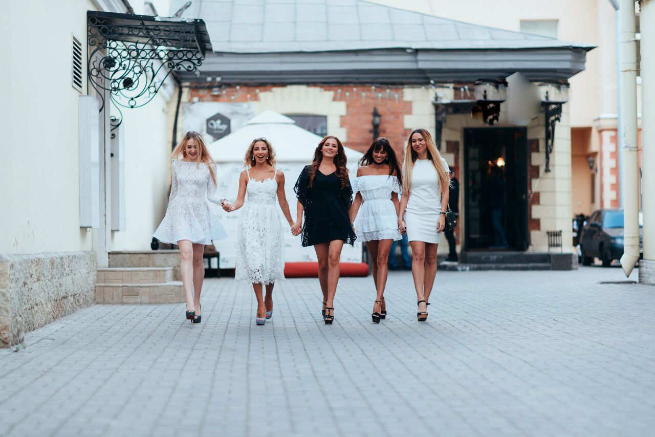 Арендовать Vinity. Лофт-гостиная в центре Петербурга