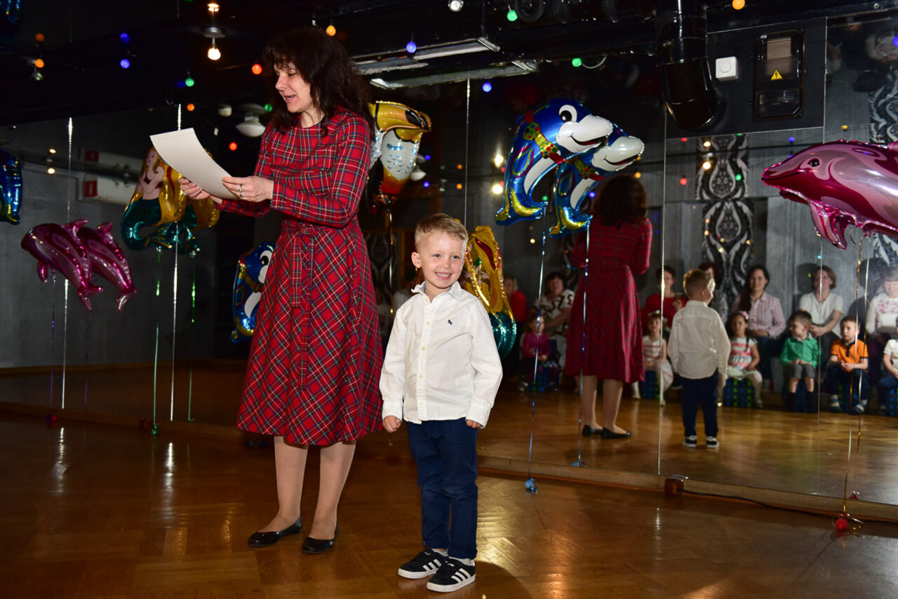 Арендовать Стильный зал для занятий и праздничных мероприятий