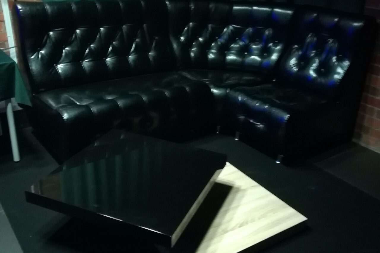 Арендовать Стильный лофт в темных тонах