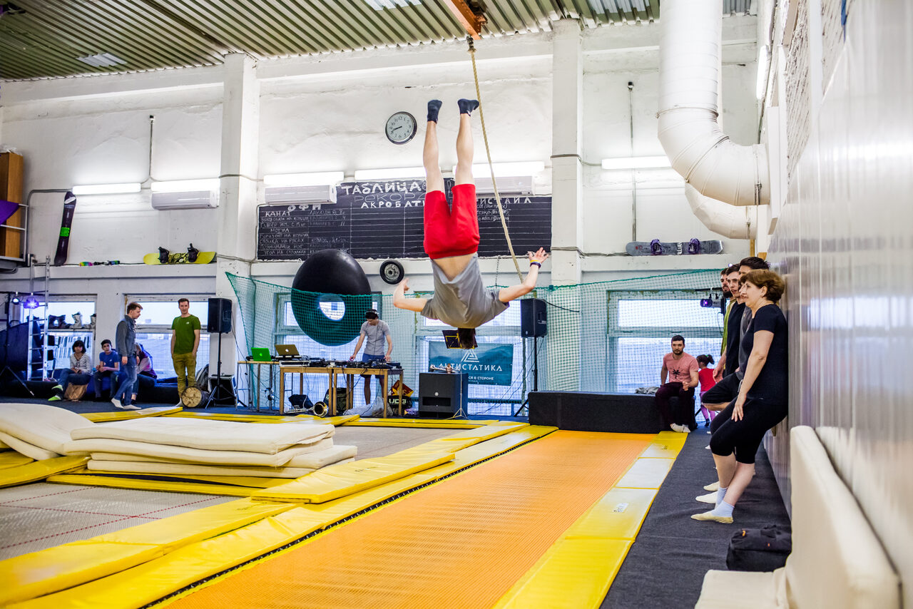 Арендовать Батутный зал для вечеринок и праздников