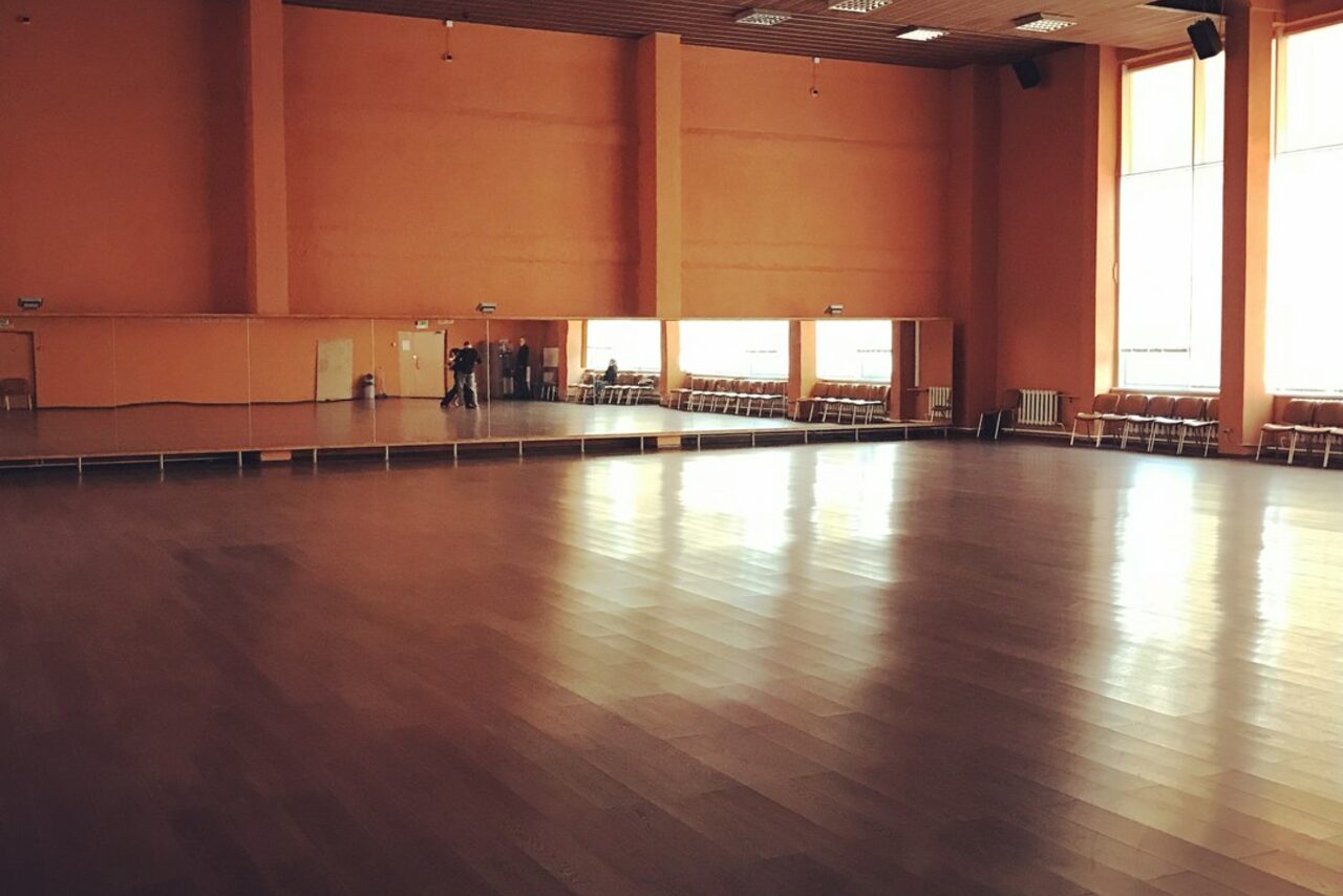 Арендовать Ball room & Latin studio