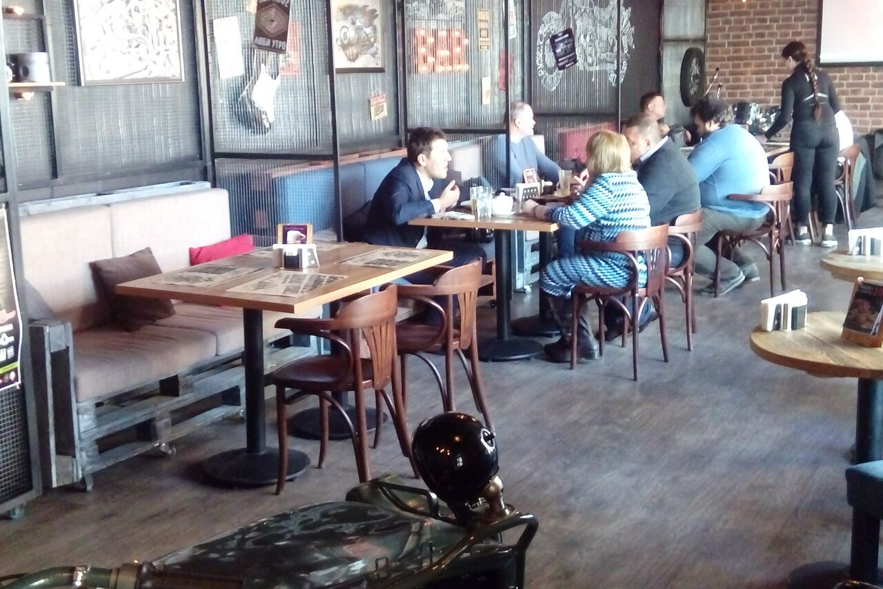 Арендовать Необычное пространство в байкерской тематике