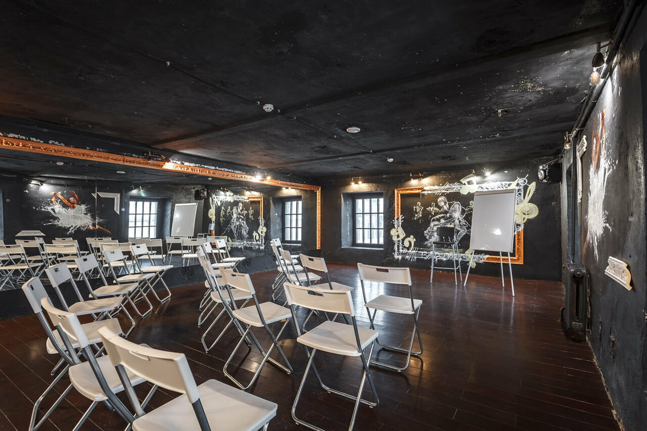 Арендовать Gold&Dance Стильный лофт с рисунками