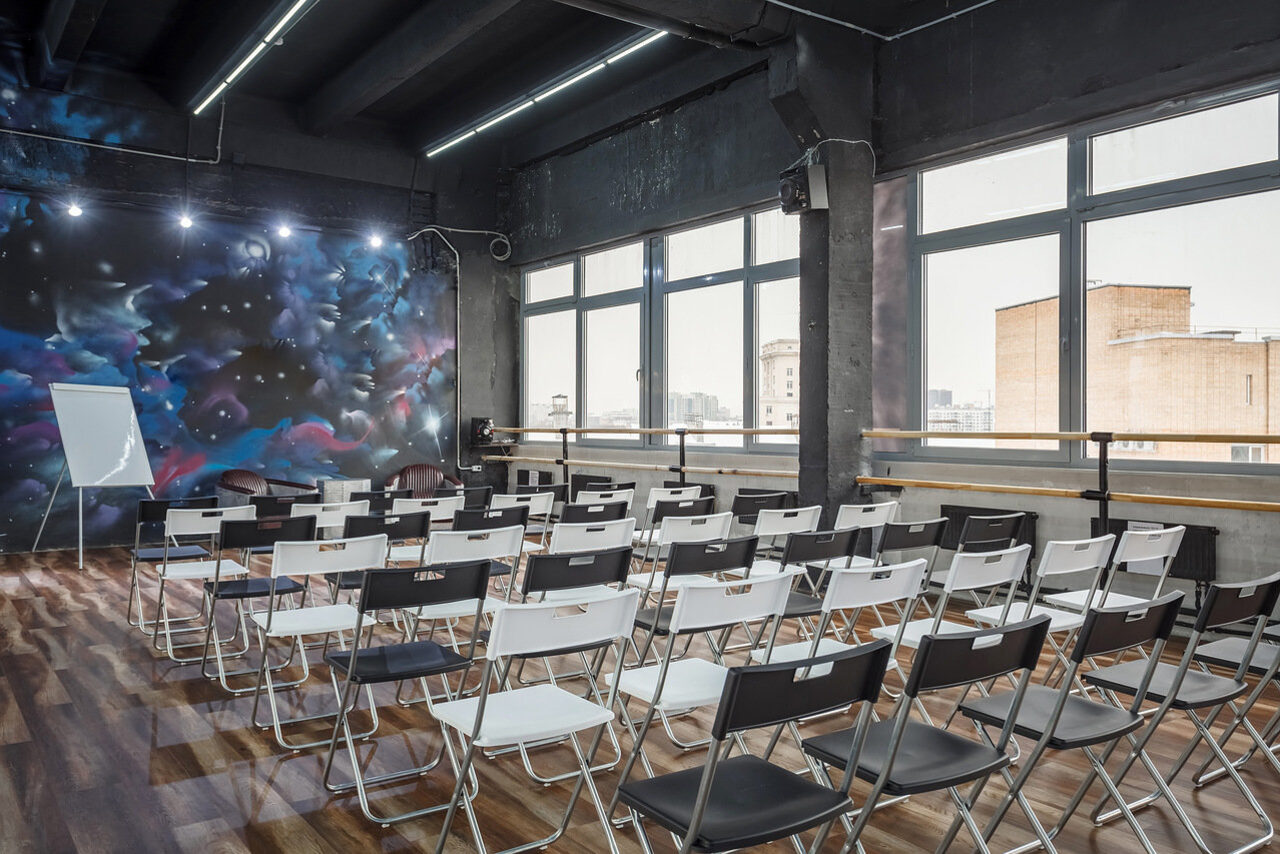 Арендовать Gold&Dance Необычный зал для деловых мероприятий