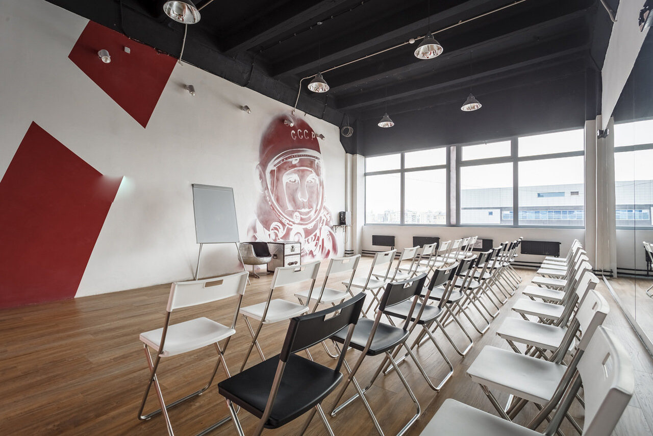 Арендовать Gold&Dance Светлый зал для деловых мероприятий