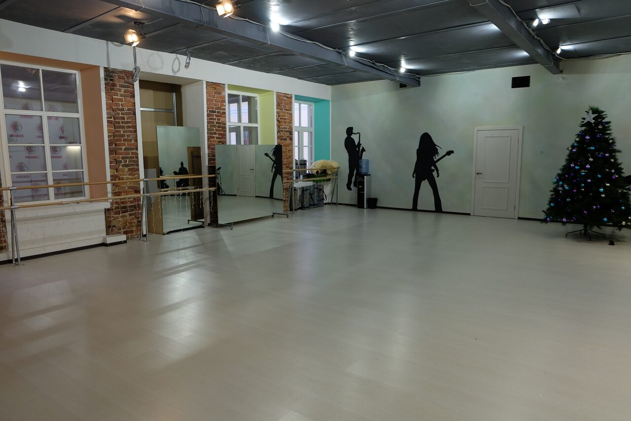 Арендовать Языковой центр «МАРИНЕС»