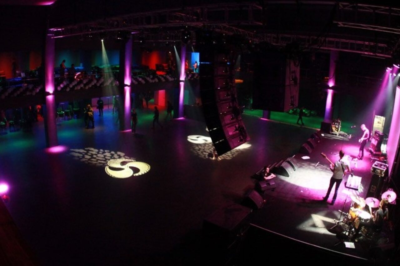 Арендовать Maremonti Arena. Концертный зал с отличным звуком