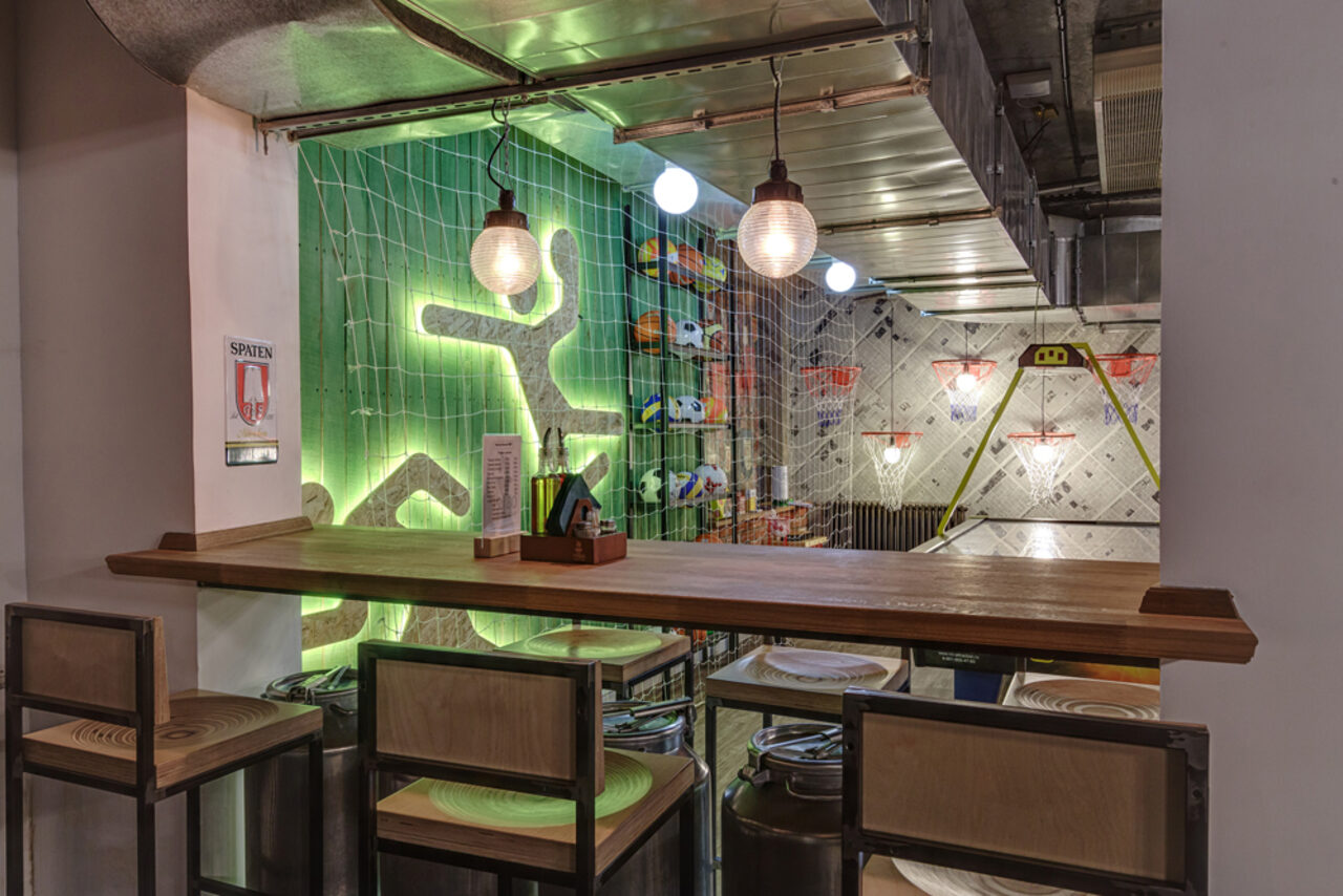 Арендовать Стилизованный лофт-бар для праздников