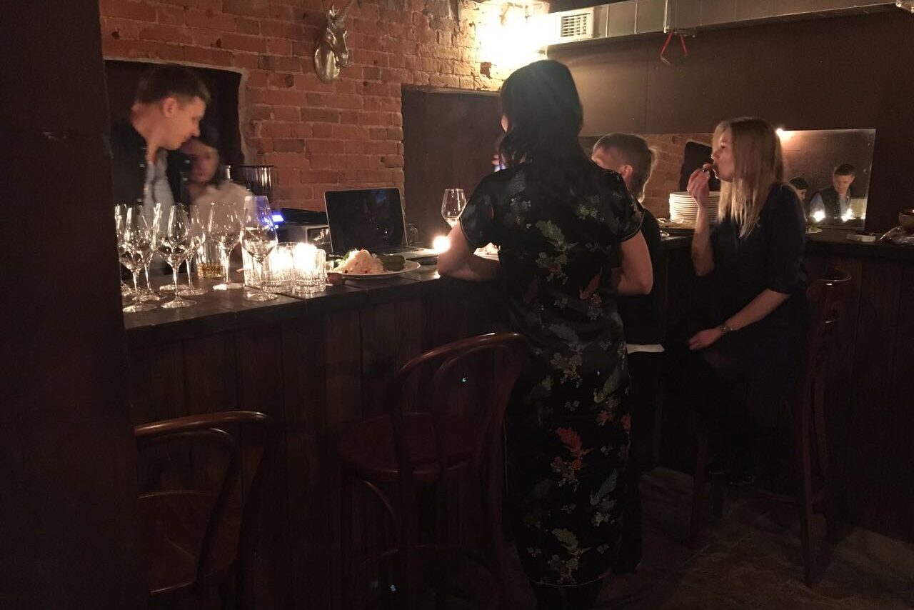 Арендовать Келья. Лофт с барной стойкой в центре Москвы