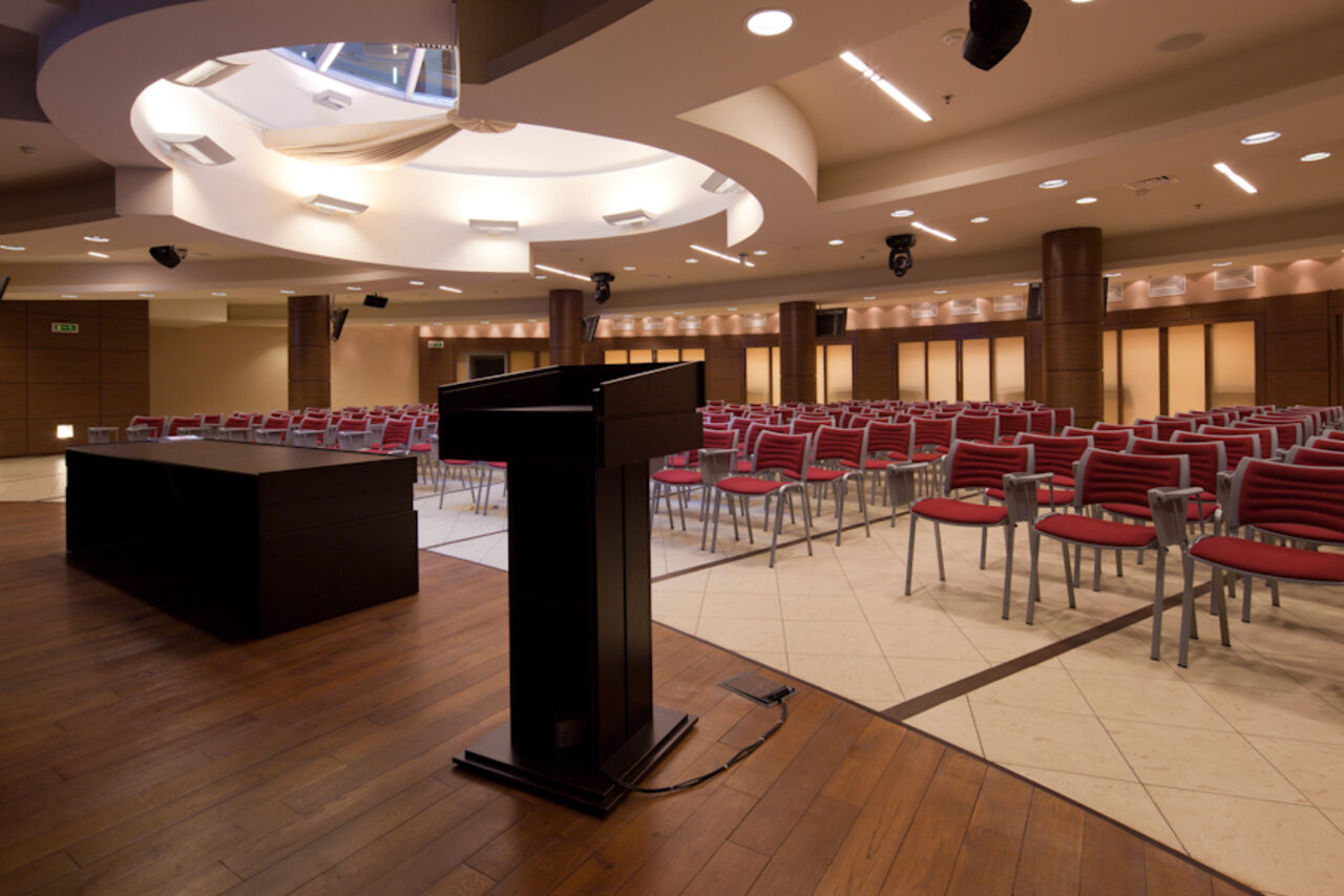 Арендовать Конференц-зал "Полюс"