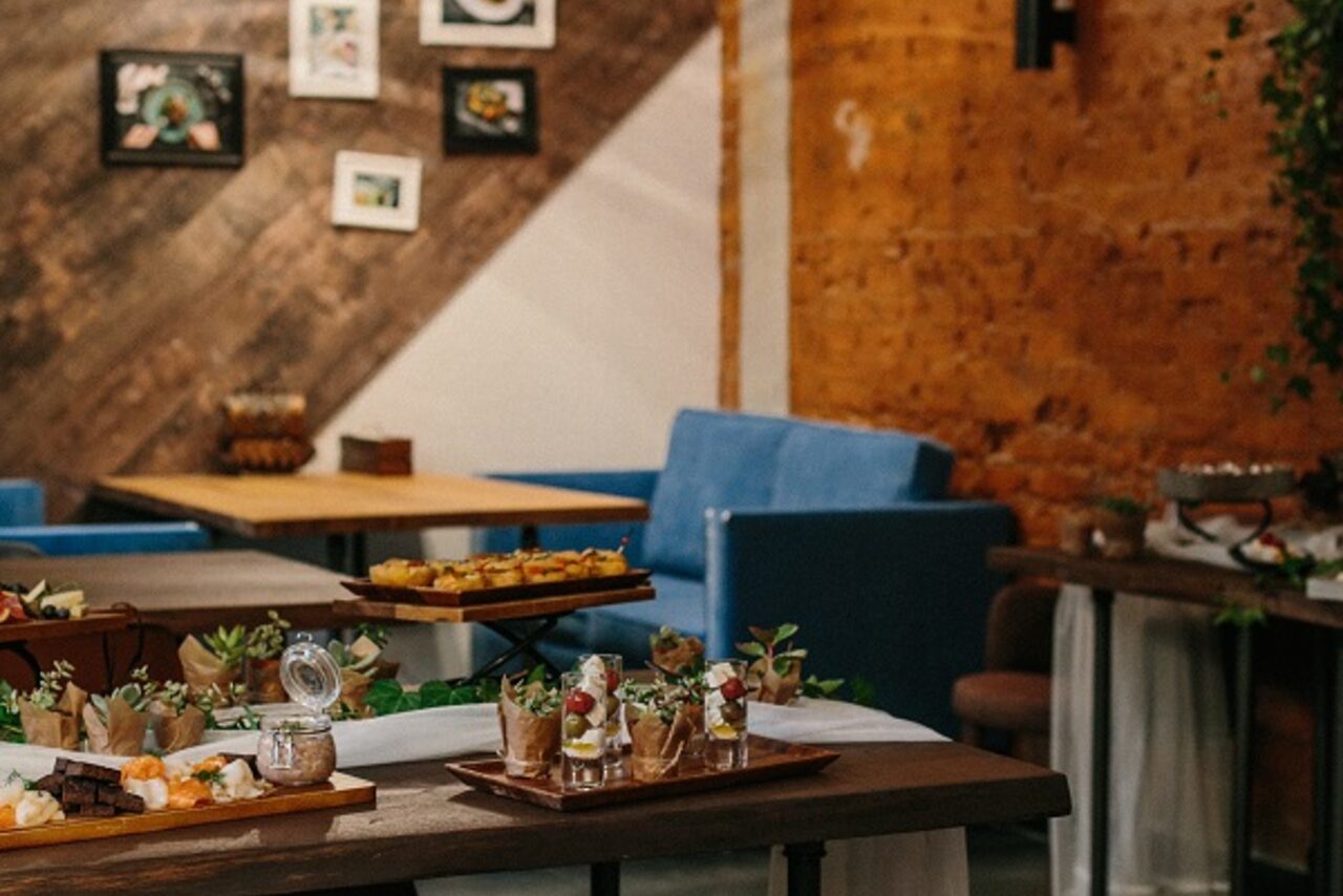 Арендовать ГАСТРОПАБ URBAN KITCHEN. Большой зал