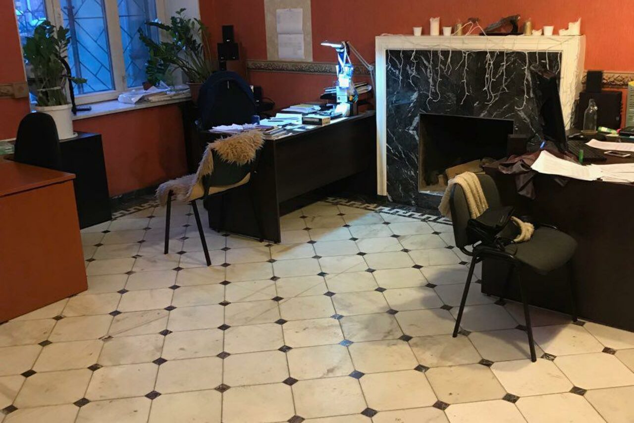 Арендовать Уютный зал с камином на Чернышевской