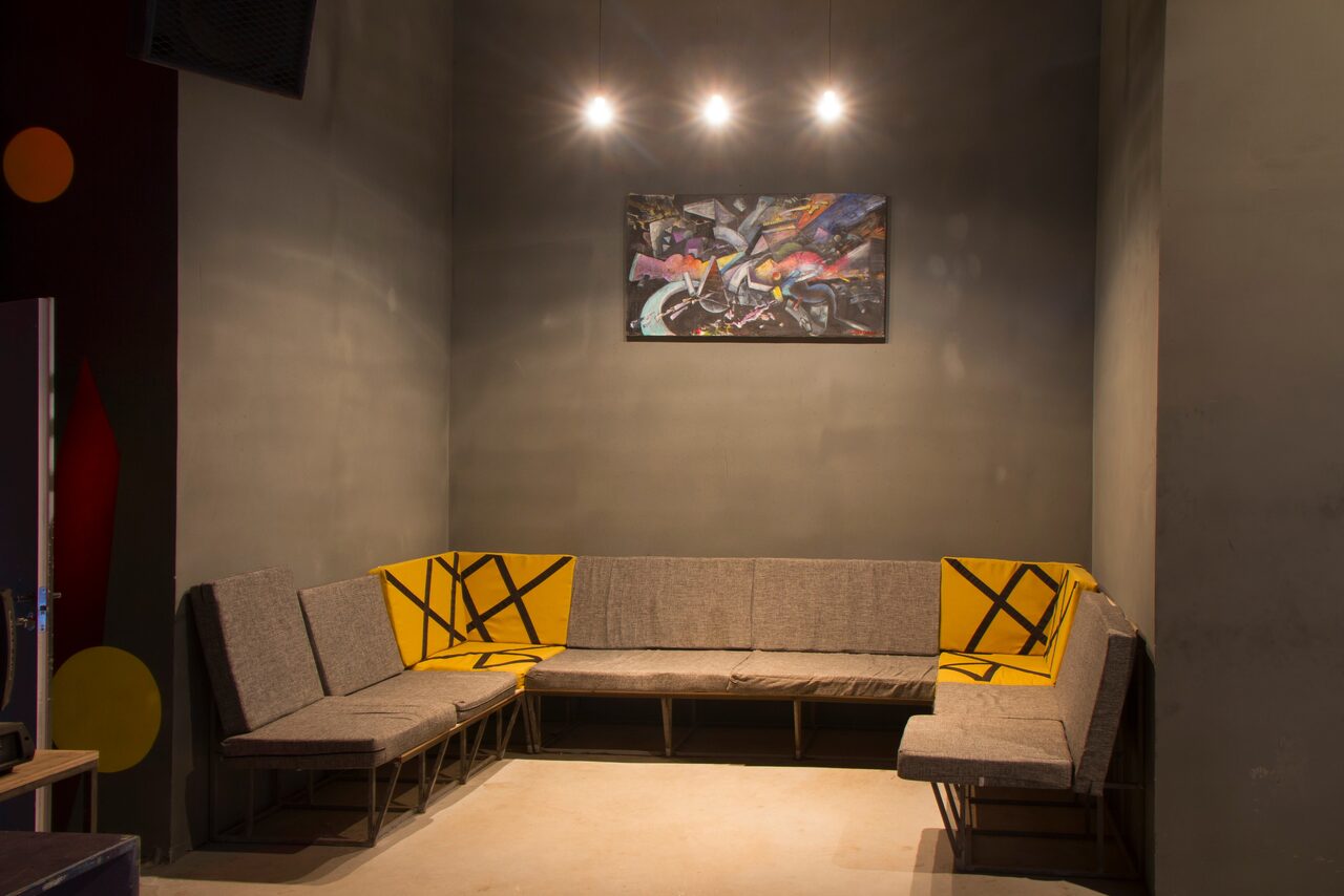 Арендовать Двухэтажное арт-пространство на Приморской