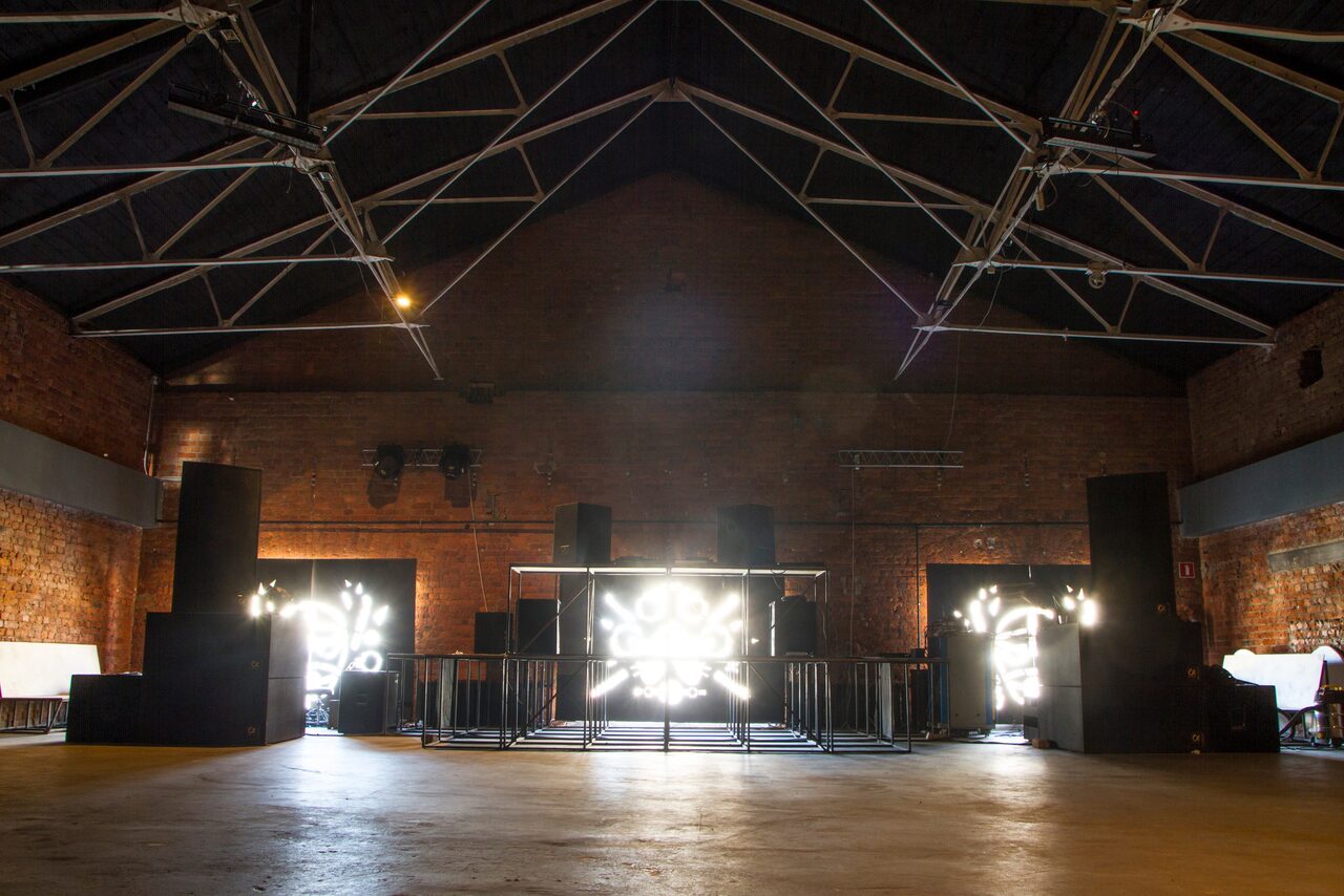 Арендовать Двухэтажное арт-пространство на Приморской