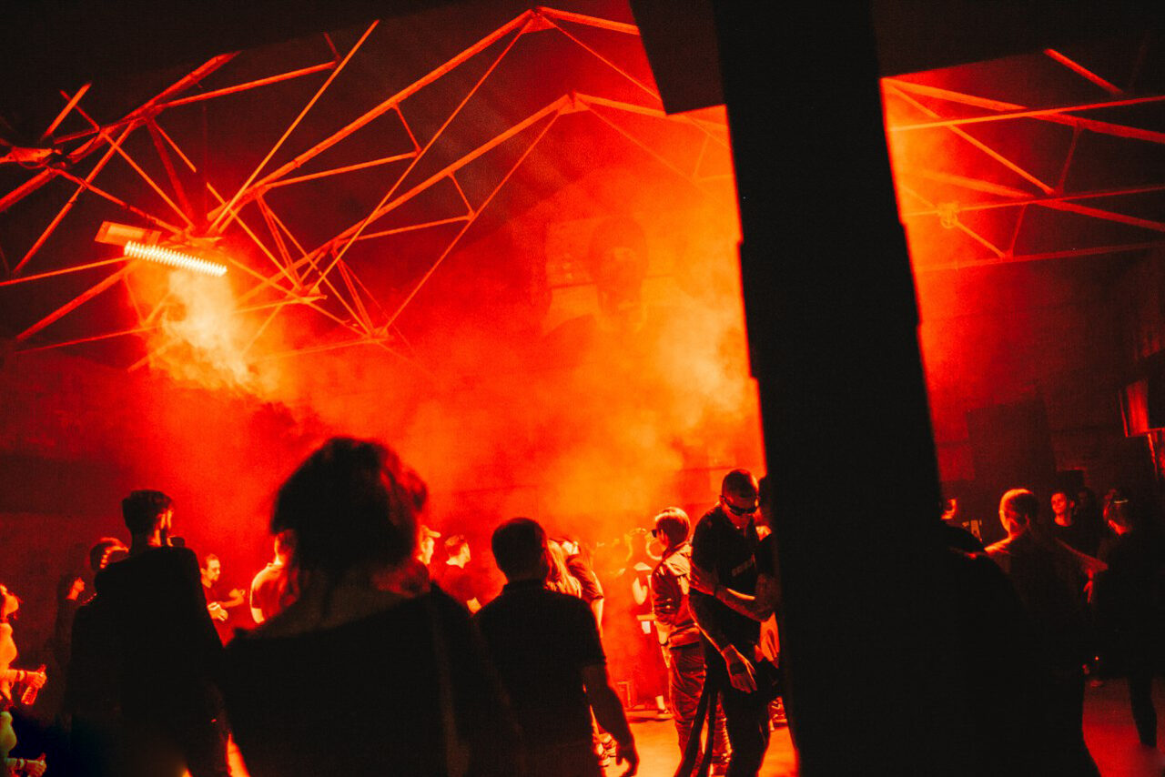 Арендовать Двухэтажное арт-пространство на Приморской