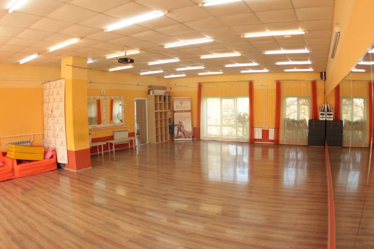 Арендовать Light dance hall