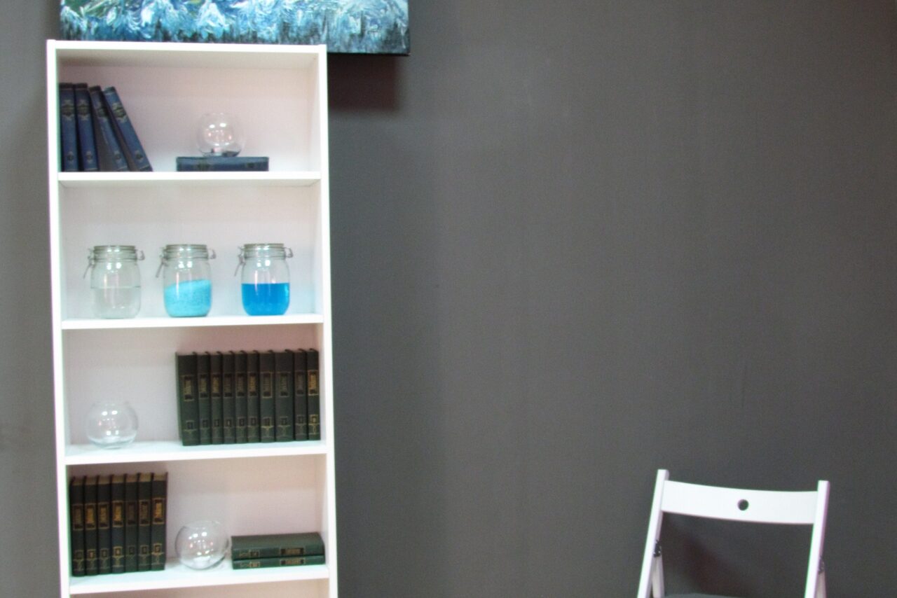 Арендовать ЛАуРА Академия Life-образования Минималистичный лофт