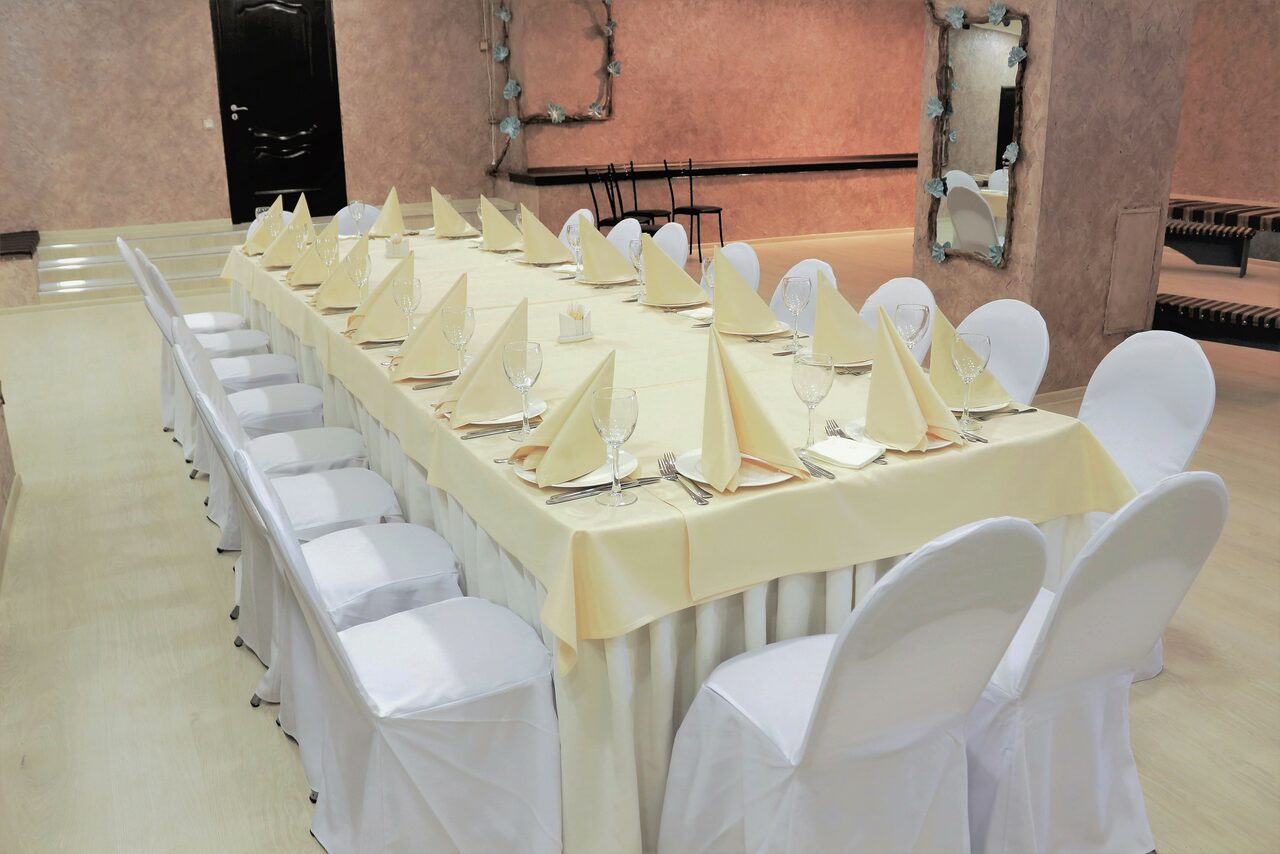 Арендовать ПримА'рт Светлый зал со сценой на юге СПБ