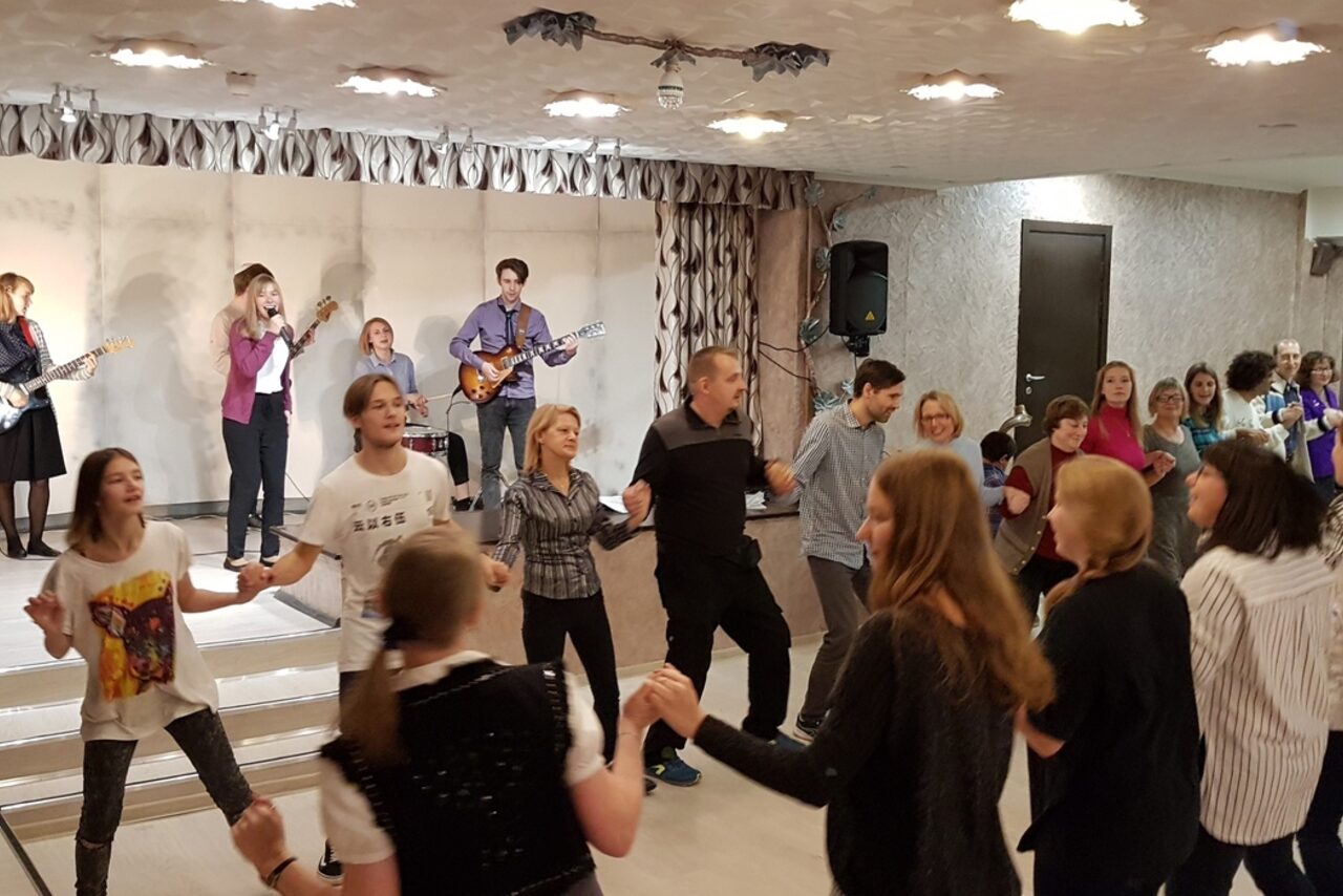 Арендовать ПримА'рт Светлый зал со сценой на юге СПБ