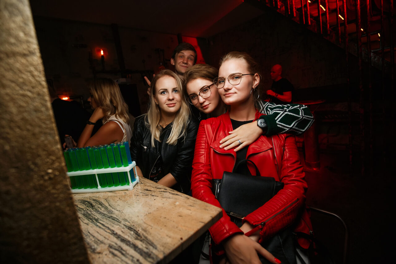 Арендовать Лофт у Спаса Пространство в центре