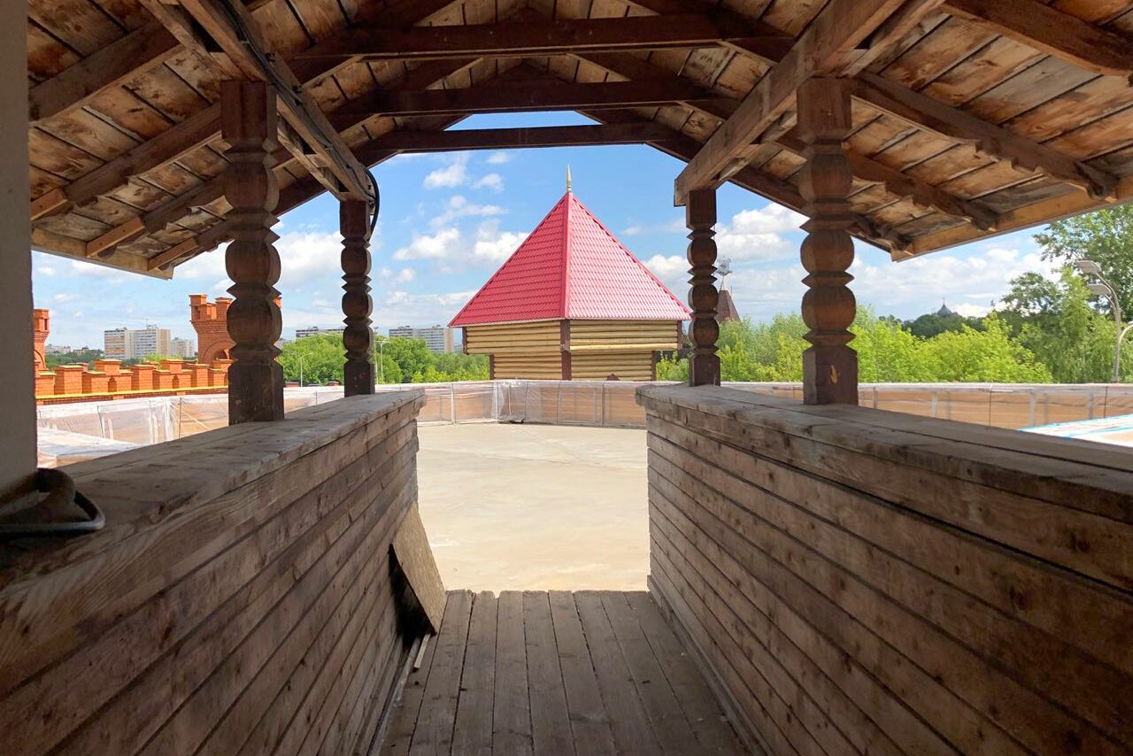 Арендовать VERNISSAGE Малая крыша для мероприятий