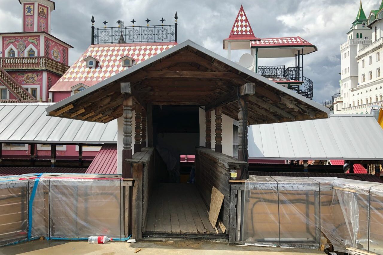 Арендовать VERNISSAGE Малая крыша для мероприятий