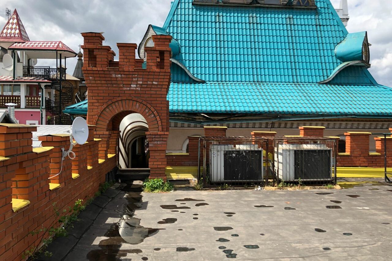 Арендовать VERNISSAGE Большая крыша для мероприятий