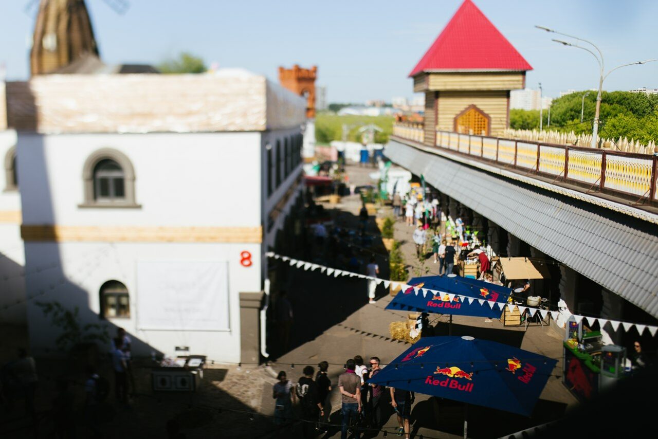 Арендовать VERNISSAGE Уличная зона для масштабных событий