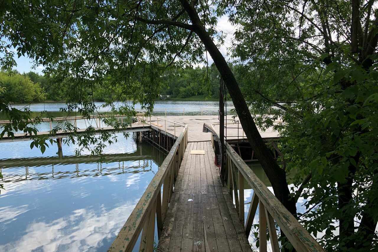Арендовать VERNISSAGE Сцена на воде с трибунами