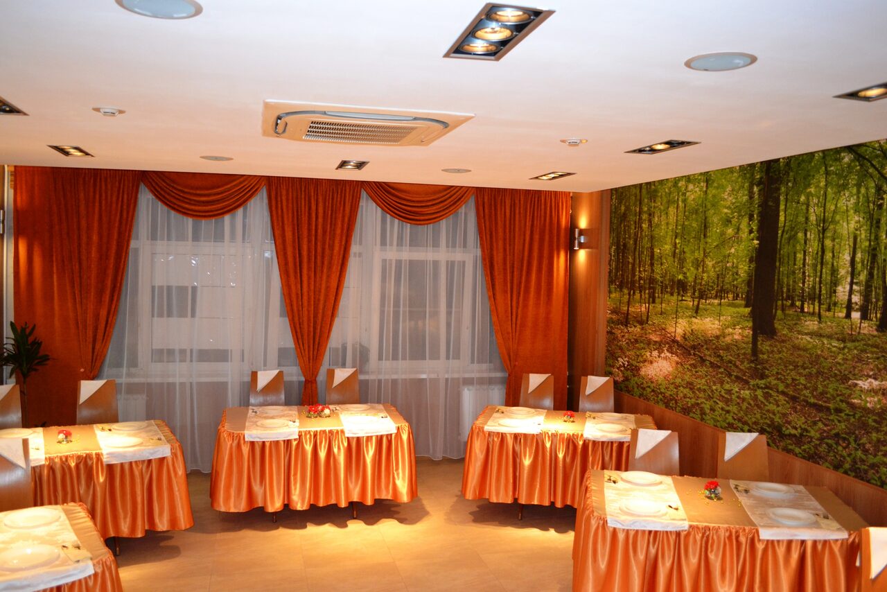 Арендовать Уютное кафе под закрытие для праздника