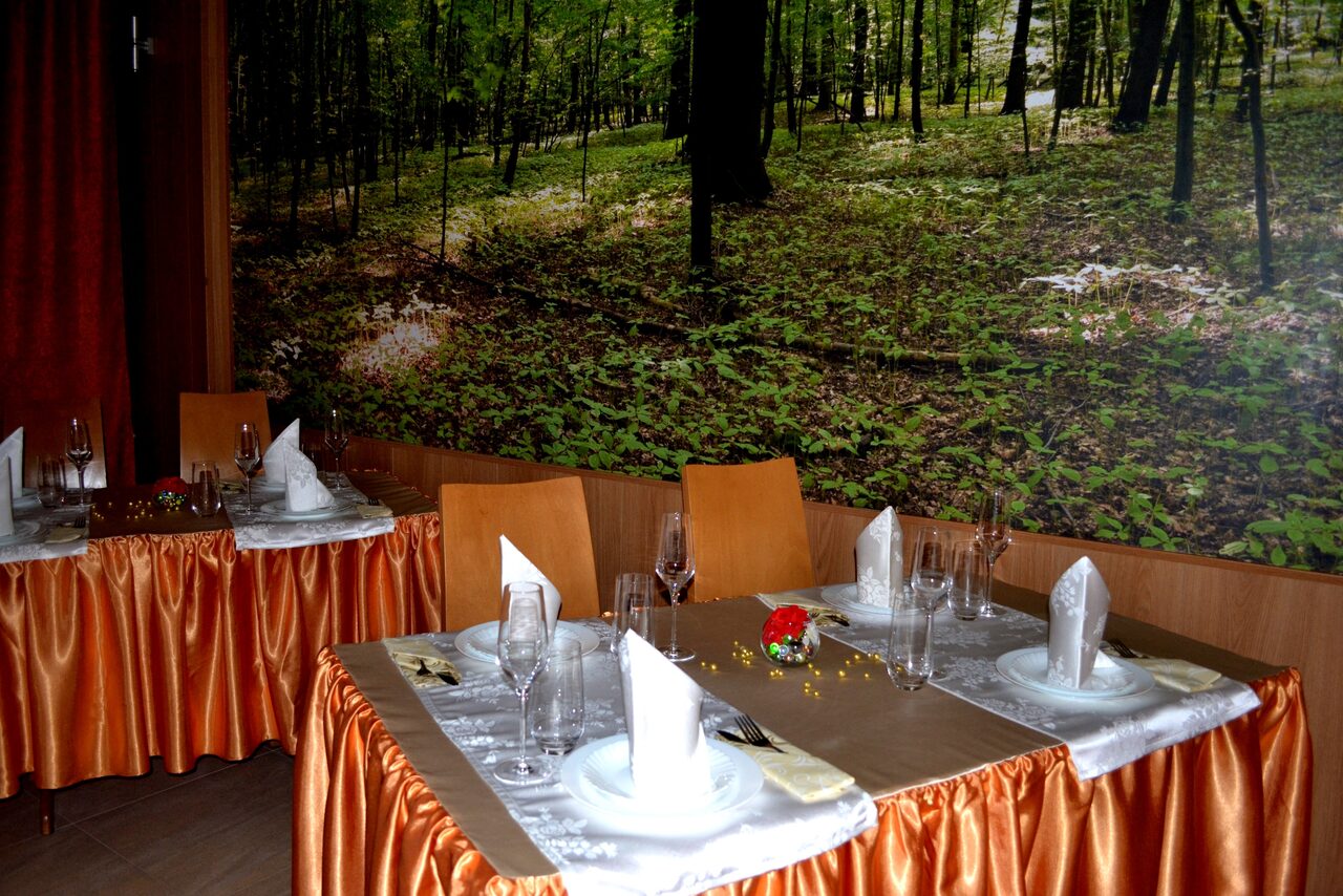 Арендовать Уютное кафе под закрытие для праздника