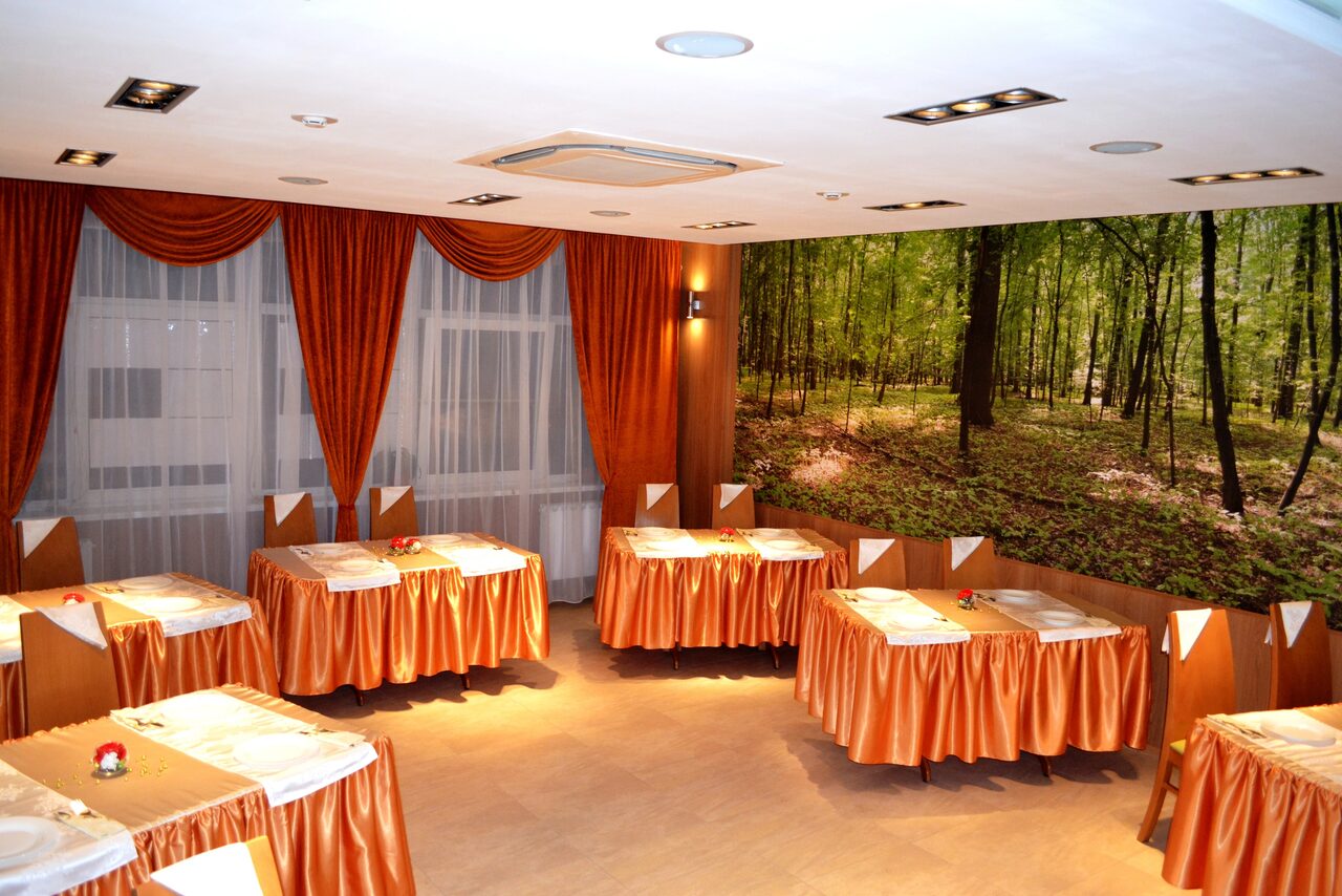 Арендовать Уютное кафе под закрытие для праздника